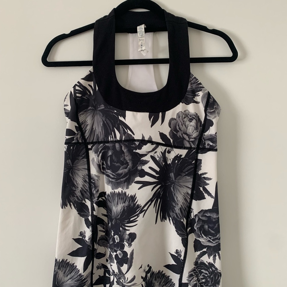 Lululemon Scoop Tank Black & White Floral Size 8